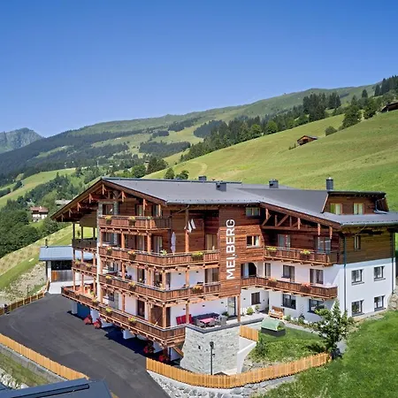 Mei.berg Premium View 4* Saalbach-Hinterglemm